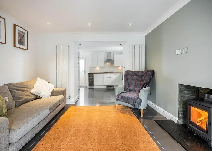 Daisy Cottage - Two Bed Country Retreat